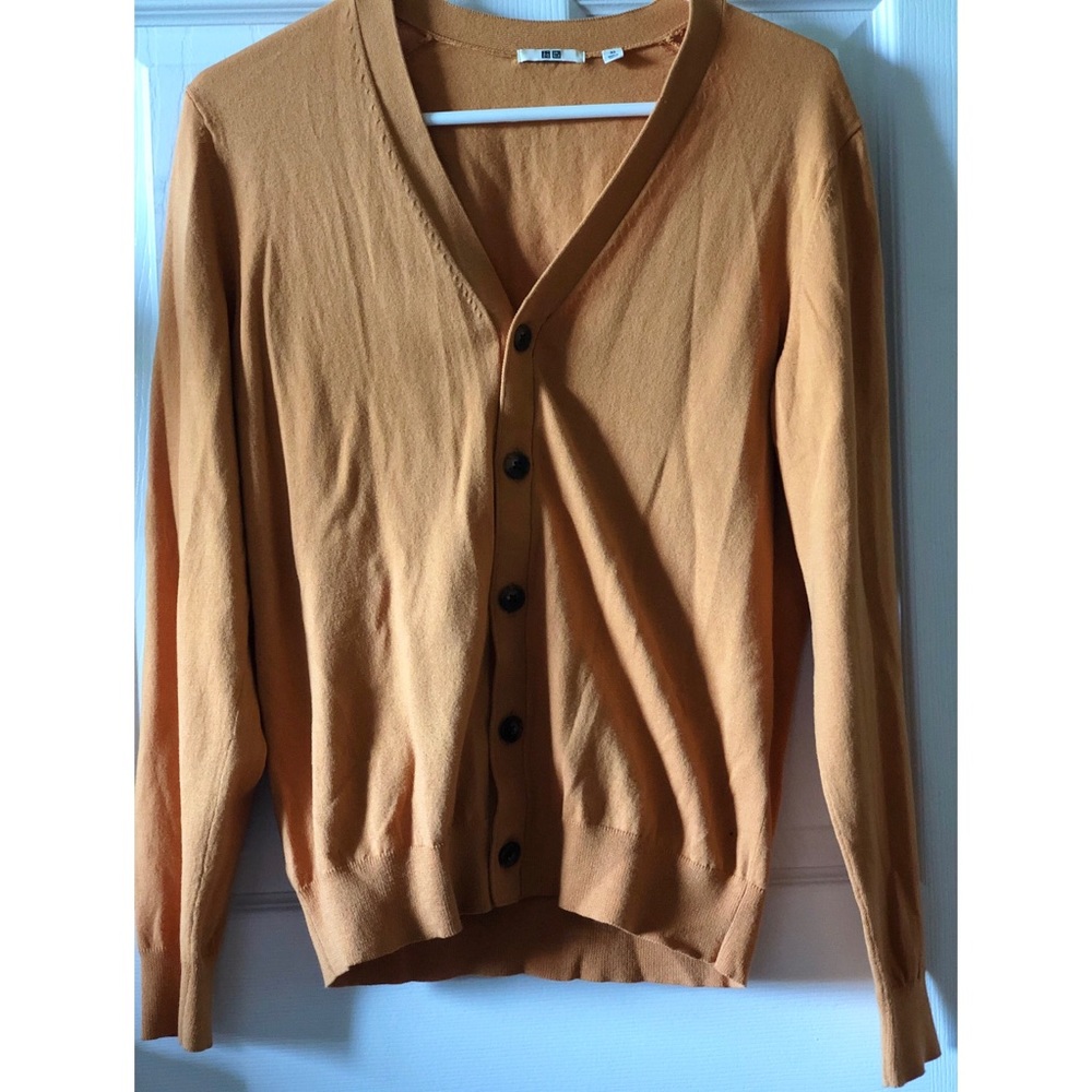 COMFORTABLE burnt orange cardigan